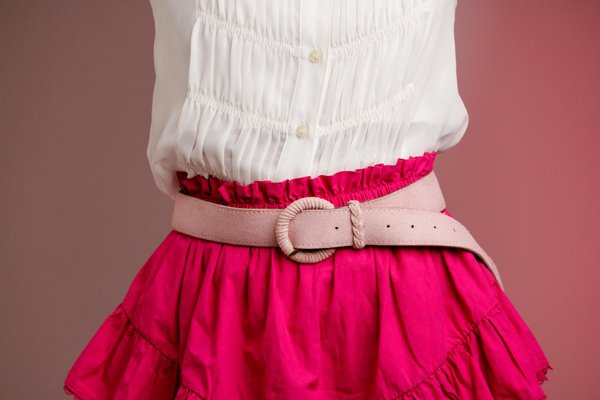 What are the top fashion influencers in the UK and their impact on women's fashion?